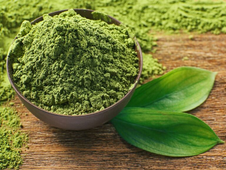 Poznaj sekrety, jak produkuje się herbatę matcha, które czynią ją wyjątkową